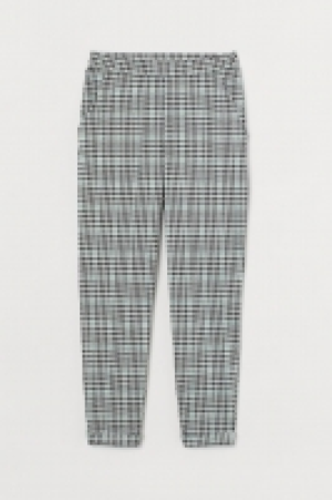 Pantalón tobillero sin cierre 13.99 €