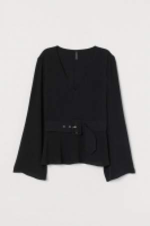 Blusa con cinturón 12.99 €
