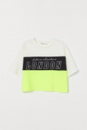 Camiseta cropped con estampado 5.99 €