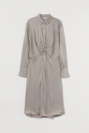 Vestido camisero de seda 77.40 €