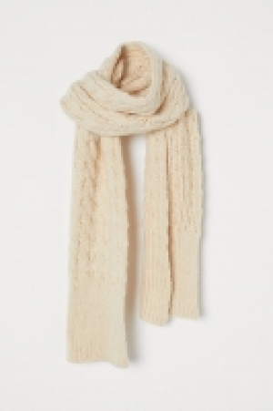 Bufanda en punto trenzado 6.99 €