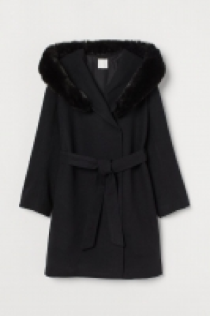 Abrigo con capucha 36.99 €