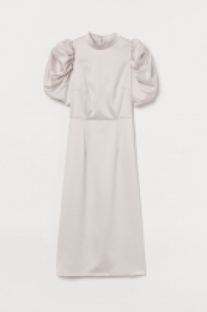 Vestido de satén manga puffy 12.99 €