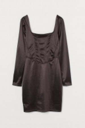 Vestido entallado 8.99 €
