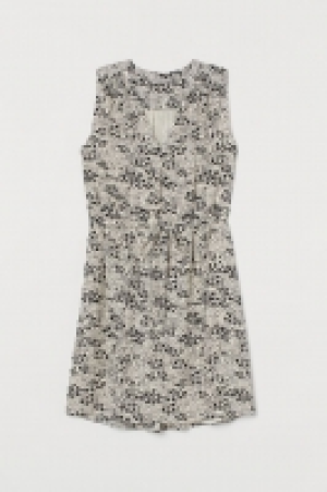 Vestido con cinturón de anudar 11.99 €