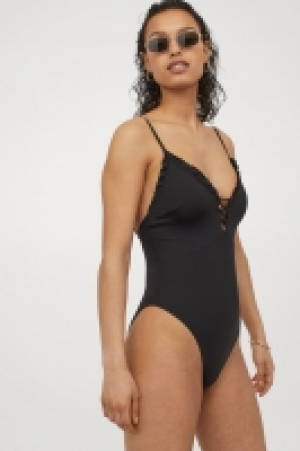 Traje de baño High leg 15.99 €