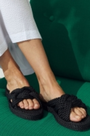Sandalias abiertas 10.99 €