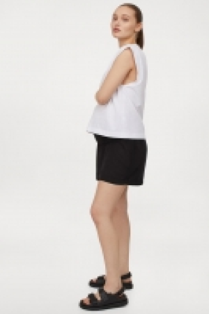 MAMA Pantalón corto 6.99 €