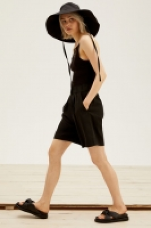 Pantalón corto con lyocell 11.99 €
