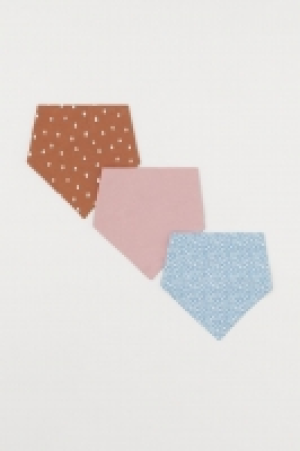 Pack 3 pañuelos triangulares 2.99 €