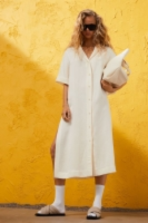 Vestido en mezcla de lyocell 29.99 €