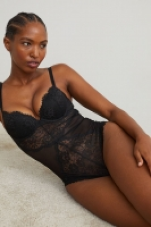 Body super push-up de encaje 17.99 €