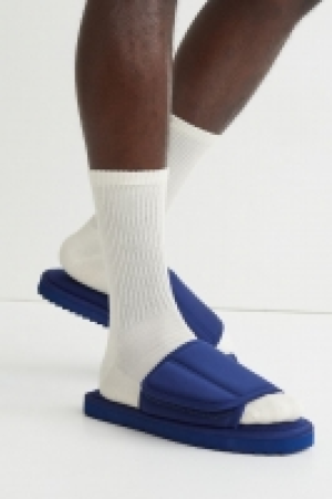 Calcetines en punto fino 1.99 €