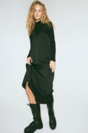 Vestido lencero de satén 13.99 €