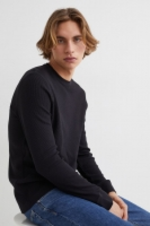 Camiseta de punto Slim Fit 10.99 €