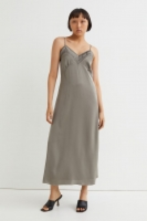 Vestido lencero de satén 15.99 €