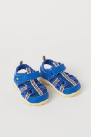 Sandalias gruesas 10.99 €