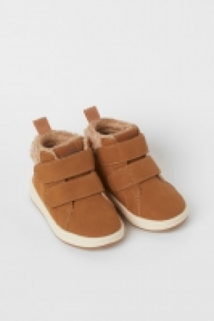 Deportivas con forro cálido 8.99 €
