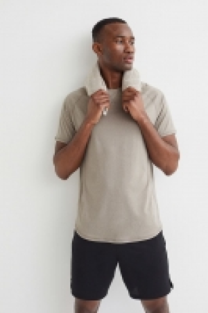 Camiseta de deporte Loose Fit 9.99 €