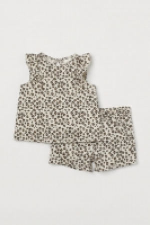 Conjunto 2 piezas con volante 5.99 €