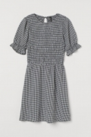 Vestido con cuerpo fruncido 11.99 €