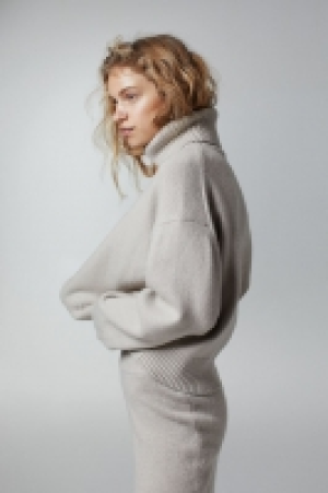 Jersey oversize de cuello alto 13.99 €