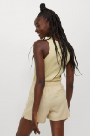 Pantalón corto con lino 6.99 €