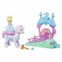 Toysrus  Princesas Disney - Cenicienta - Paseo a Caballo