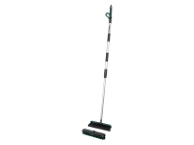 Escoba con riego 16.99 €