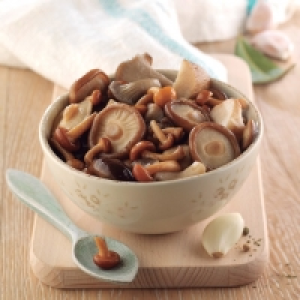 Surtido de setas con boletus silvestres 3.99 €