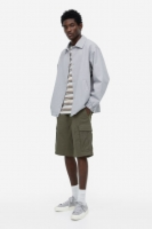 Bermudas cargo de sarga Regular Fit 17.99 €