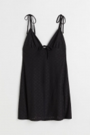 HM  Vestido con bordado inglés