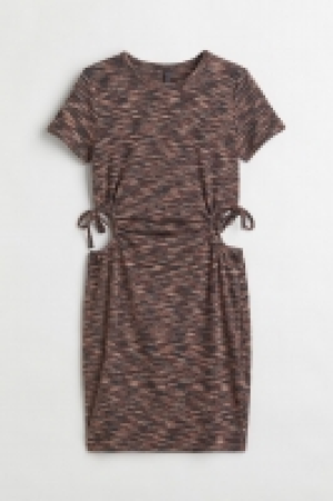 HM  Vestido cut-out
