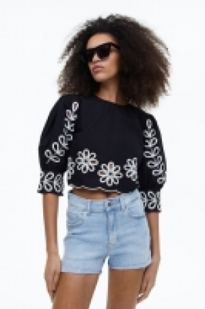 Vaquero corto Slim Regular 12.99 €