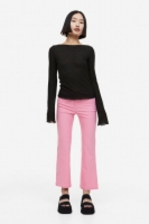 Pantalón acampanado 15.99 €