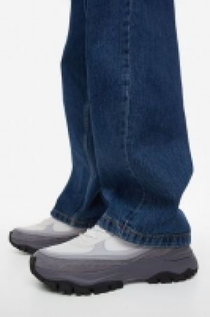 Zapatillas deportivas con suela gruesa 27.99 €