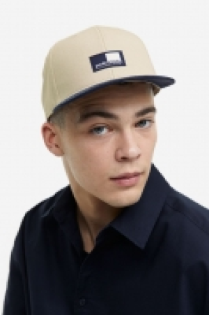 Gorra con aplicación 10.99 €