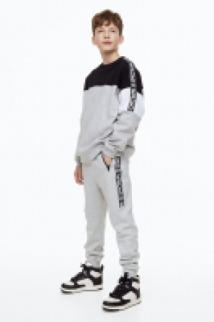 Joggers 10.99 €
