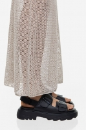 Sandalias con suela gruesa 21.99 €