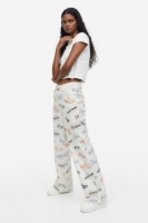 HM  Pantalón de sarga con estampado
