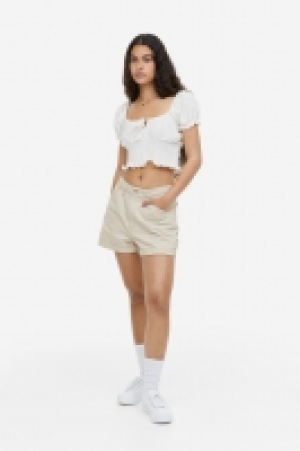 Pantalón corto de talle alto 14.99 €