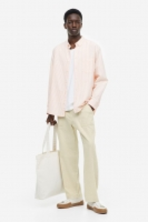 Pantalón en mezcla de lino Relaxed Fit 17.99 €