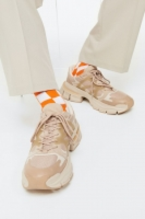 Zapatillas deportivas con suela gruesa 29.99 €