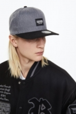 Gorra con aplicación 7.99 €