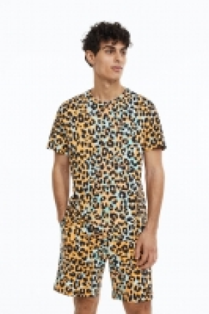 Camiseta y pantalón corto de pijama Regular Fit 10.99 €