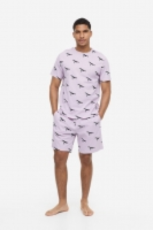 Camiseta y pantalón corto de pijama Regular Fit 12.99 €