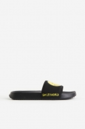 HM  Zapatillas de baño con motivo