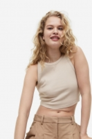 Camiseta cropped sin mangas 4.99 €