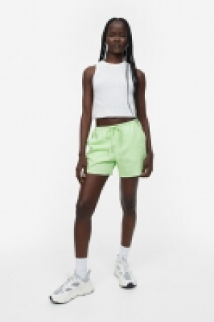 Pantalón corto en mezcla de lino 8.99 €