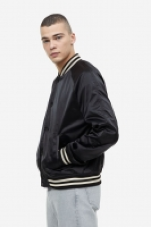 Chaqueta de béisbol de satén 15.99 €